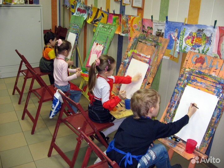 Педагог по рисованию/художник в детскую студию