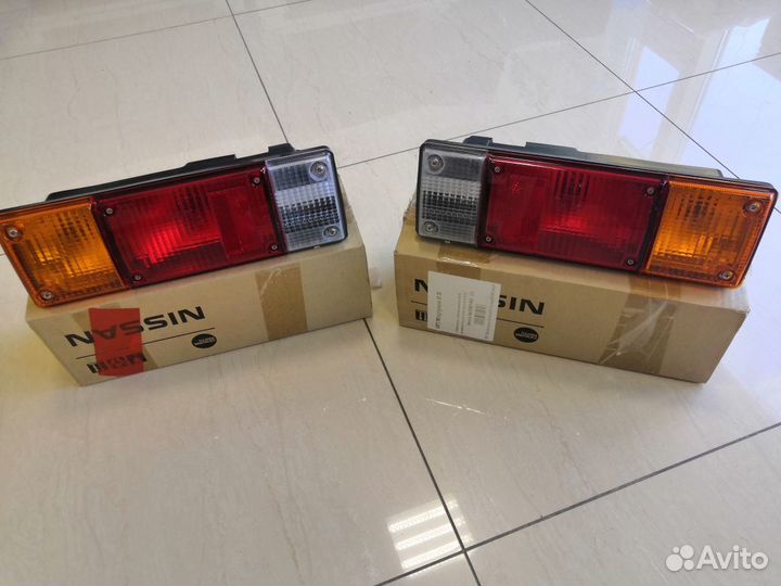Фонарь задний Nissan Datsun, D21 85