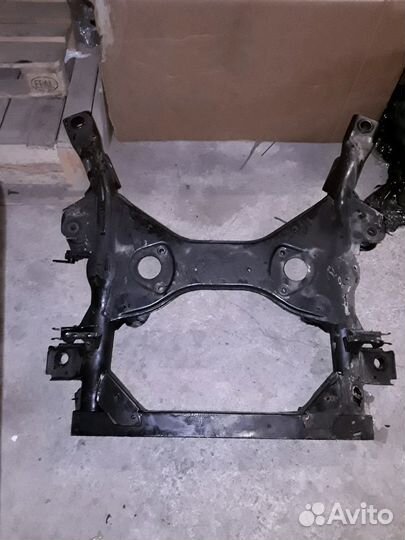 Подрамник Мерседес Mercedes W639 Viano Рестайлинг