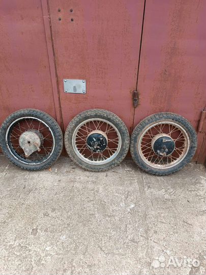 Колёса мотоцикла восход