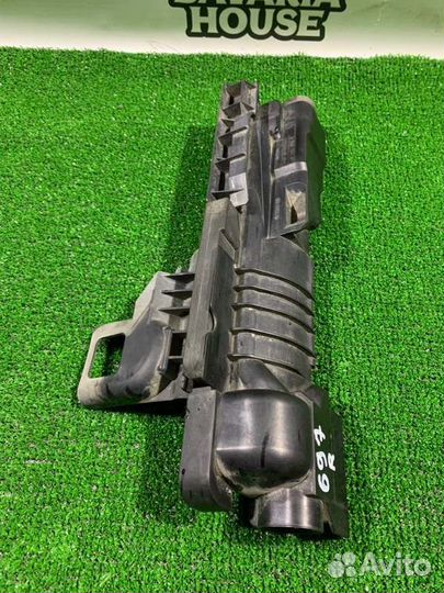 Кронштейн радиатора правый Bmw X3 E83 N52B25AF