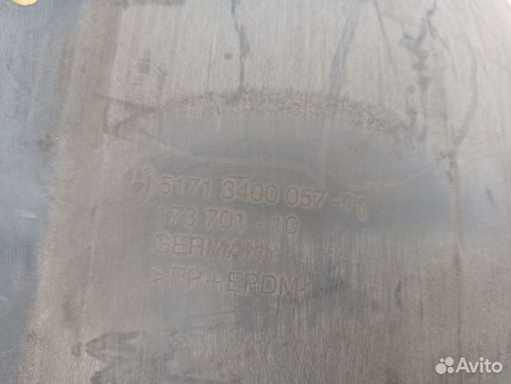 Подкрылок задний левый BMW E83