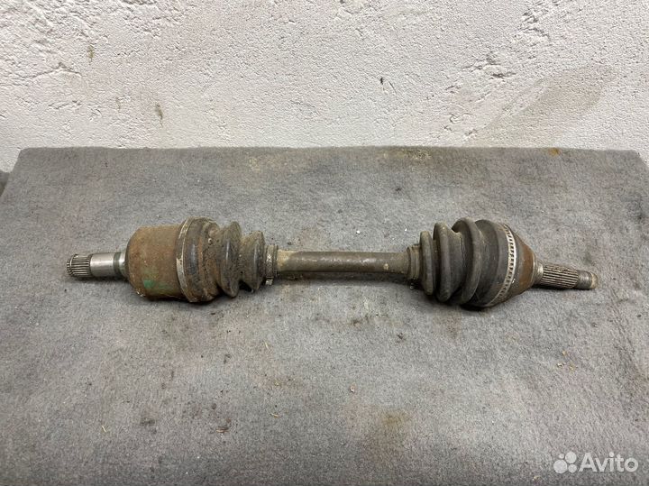 Привод левый Mazda 626 GC