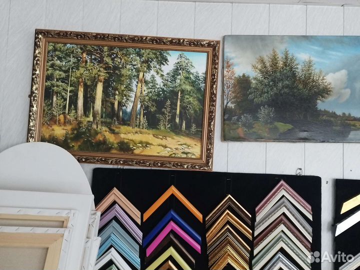 Картины маслом в лавке художника