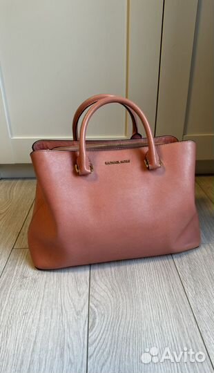 Сумка кожаная Michael Kors