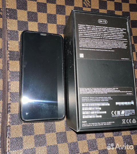iPhone 11 Pro, 64 ГБ