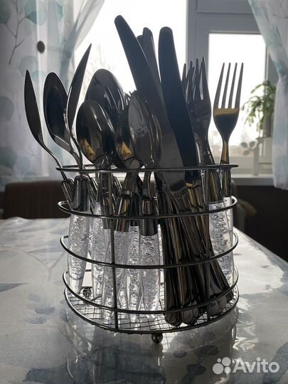 Набор столовых приборов на 6 персон
