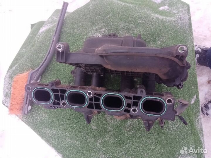 Впускной коллектор Ford Focus 3 1.6 iqdb