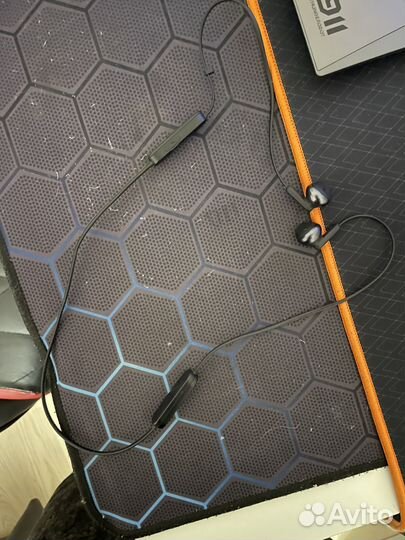 Беспроводные наушники JBL Tune 215BT, черный