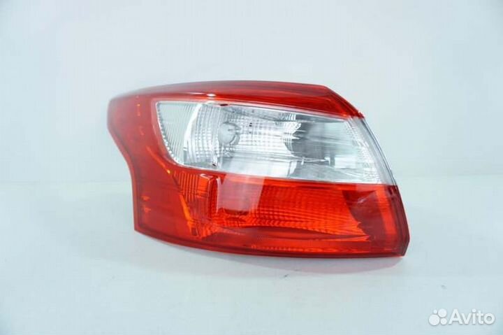 Фонарь левый Ford Focus 3 2011