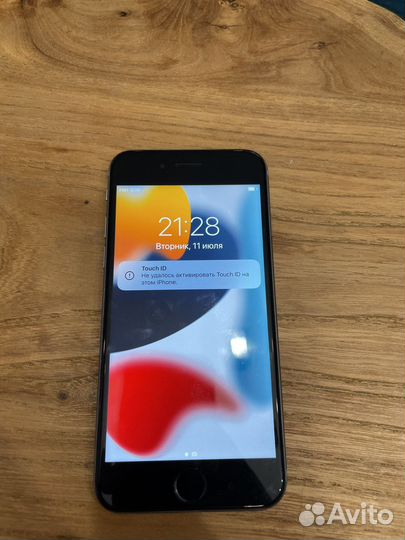 Телефон iPhone 6s