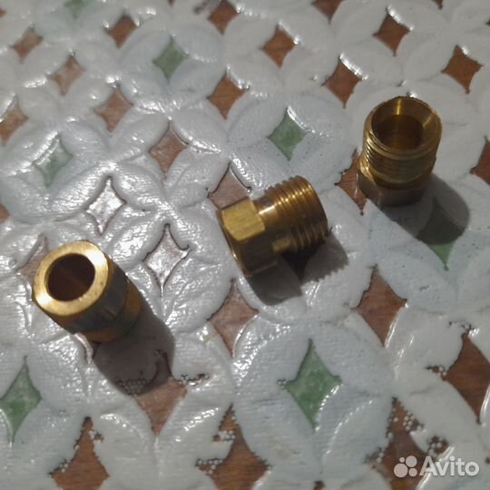 Штуцер под трубку диаметром 6 мм