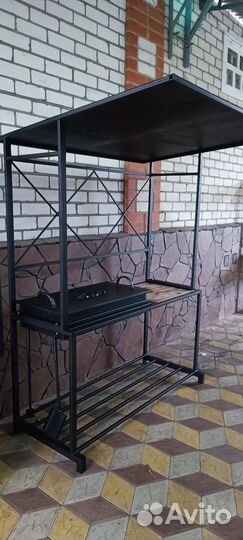 Мангал с крышей