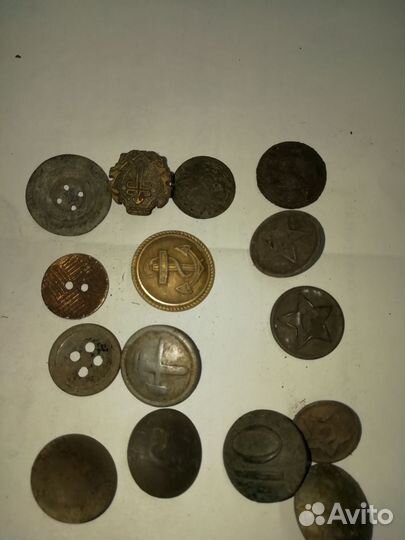 Пуговицы