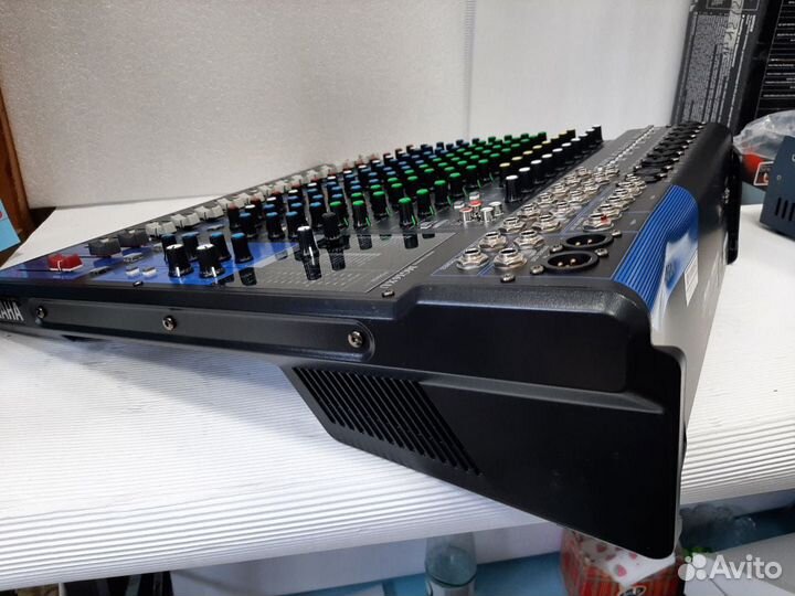 Микшерный пульт