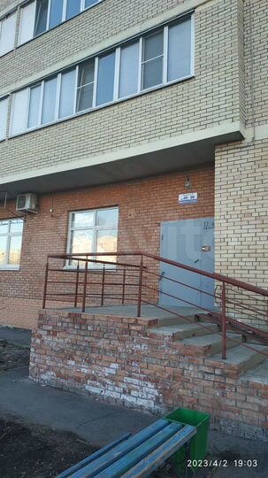 2-к. квартира, 40 м², 2/10 эт.