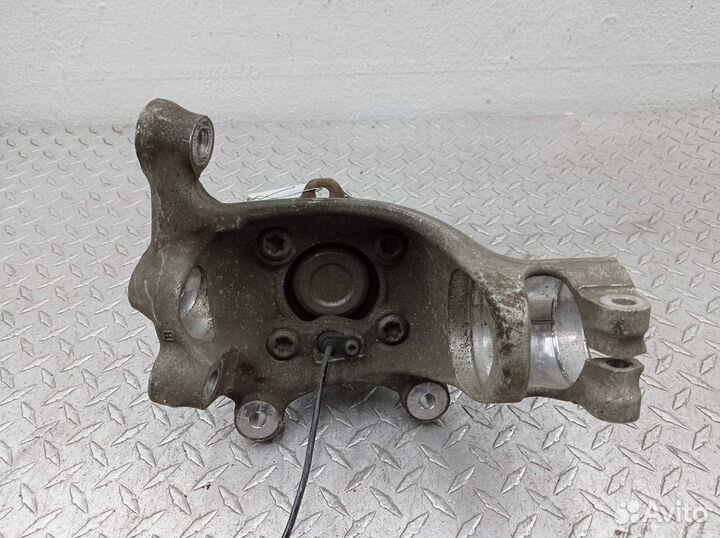 Цапфа/кулак поворотный передний правый BMW 3-Serie