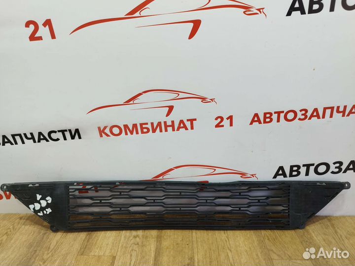 Решетка переднего бампера нижняя Kia Ceed 1 ED