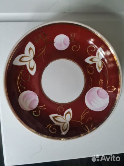 Чайные блюдца