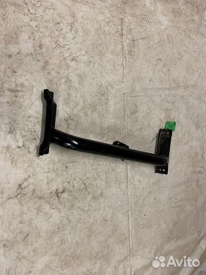 Кронштейн правой верхней подножки MAN TGA TGS TGX