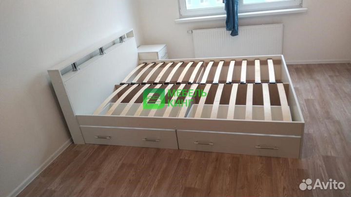 Кровать двуспальная