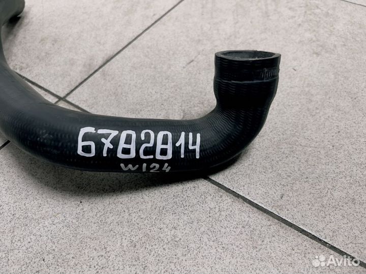 Патрубок системы охлаждения Mercedes W124 E