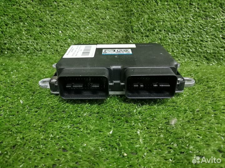 Блок управления двигателем L5-VE L516-18-881A Mazd