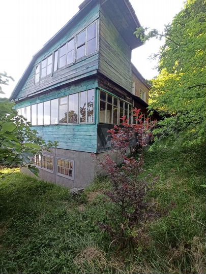 Дом 198 м² на участке 7,6 сот.