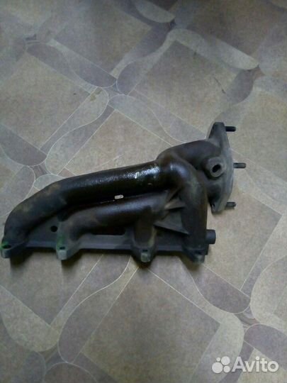 Коллектор выпускной 1.6 AHL VW Passat (B5)