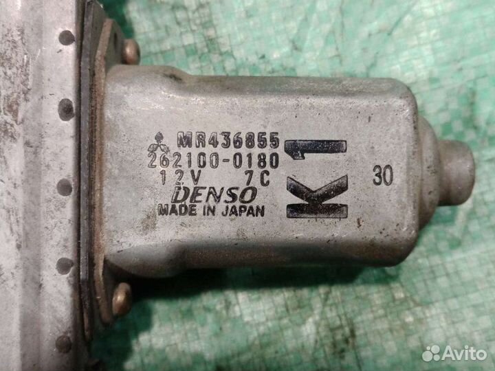 Мотор стеклоподъемника задний Mitsubishi Pajero 3