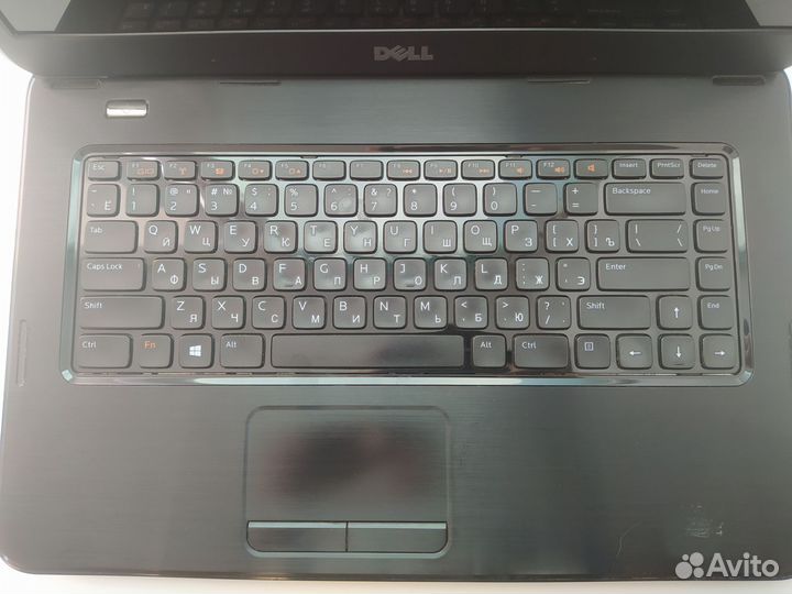 Dell Inspiron 3520