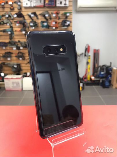 Смартфон Samsung s10e 128 gb