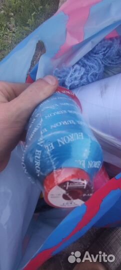 Нитки швейные принадлежности