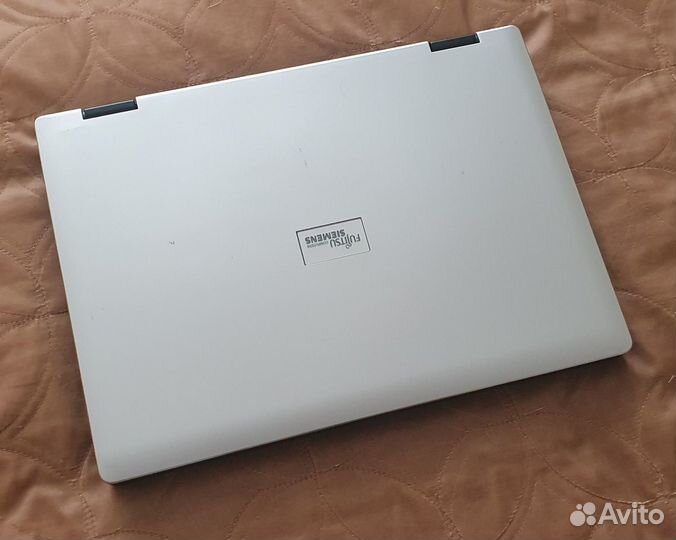 Ноутбук Fujitsu-Siemens amilo Li 2735 + Сумка