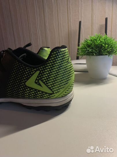 Соррконожки футбольные от Demix