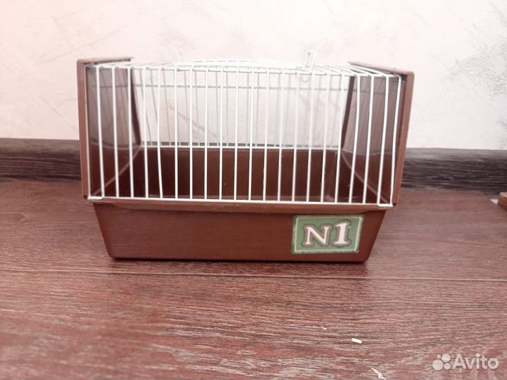 Колесо для грызунов,домик и посуда,переночка