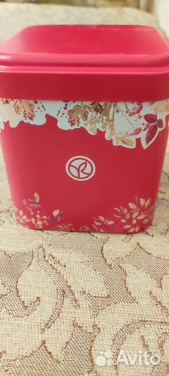 Жестяная банка Ив Роше