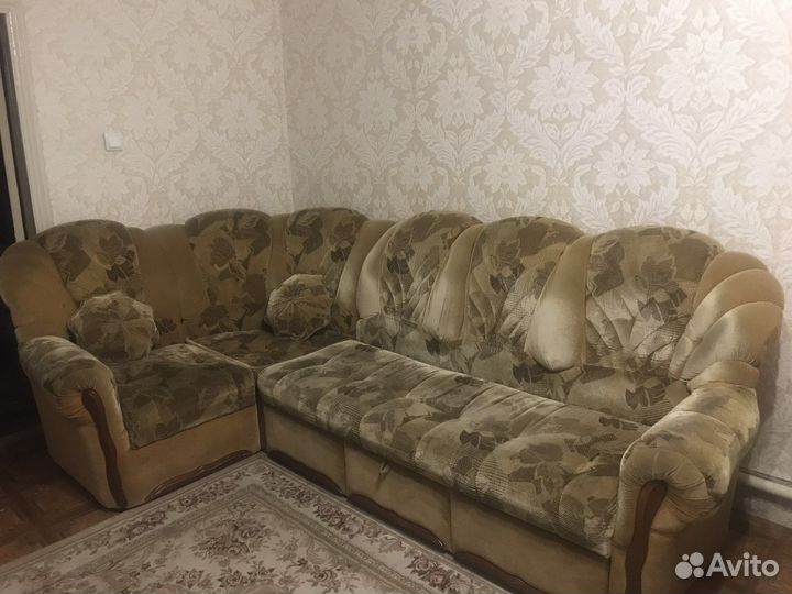 Большой угловой диван бу