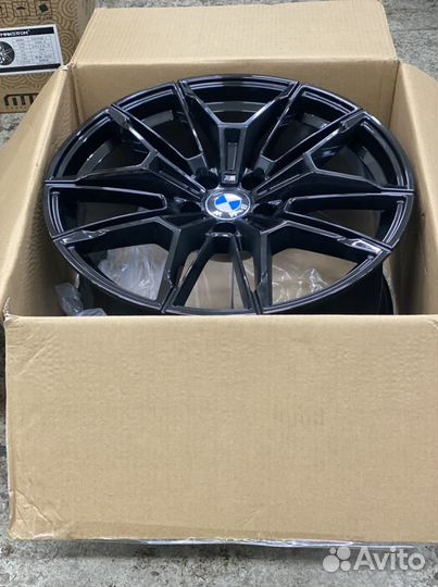 Диски r19 Black gloss Стиль M для BMW 8