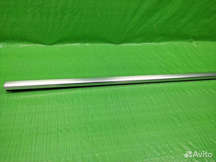 Молдинг стекла п/л двери Touareg/Cayenne 02-10