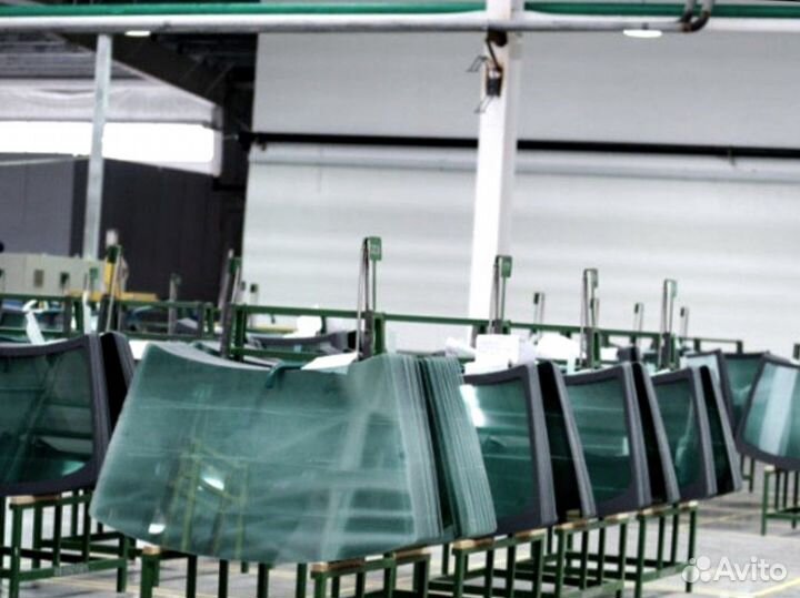 Стекло дверное верхнее форточка Case