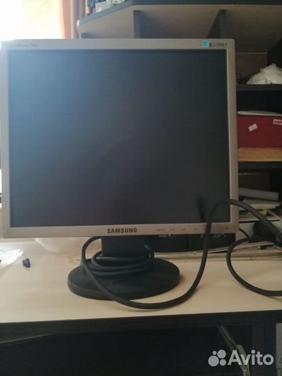 Монитор Samsung