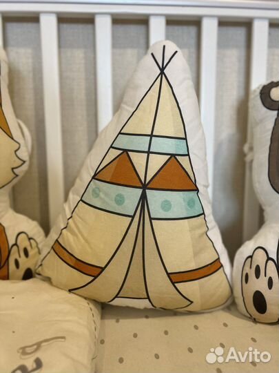 Бортики в детскую кроватку в отличном состоянии