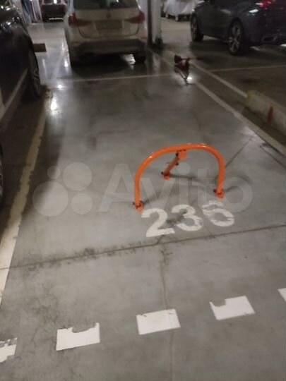 Машиноместо, 13 м²