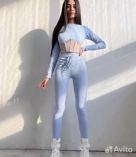 Спортивный костюм женский