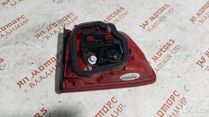 Фонарь задний правый Volkswagen Touran BLP 2005