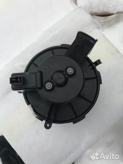 Моторчик печки Peugeot 307