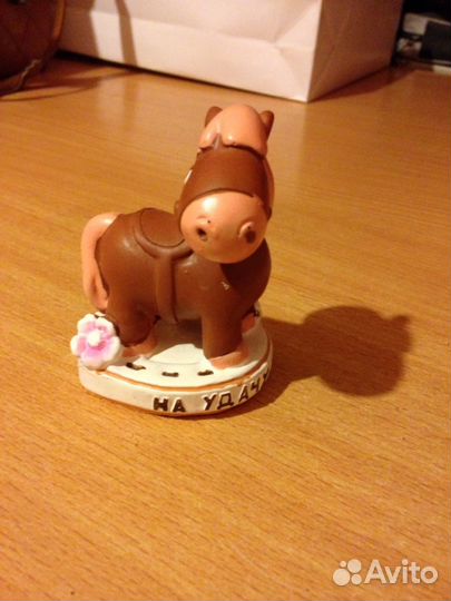 Статуэтка лошадь на подкове Удача