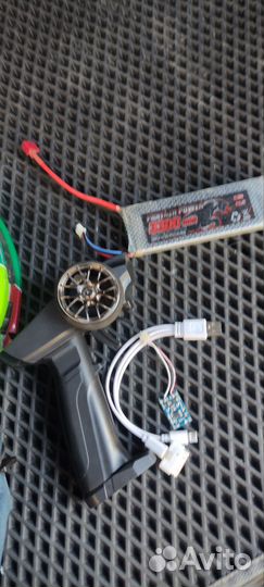 Машина на радиоуправлении для дрифта