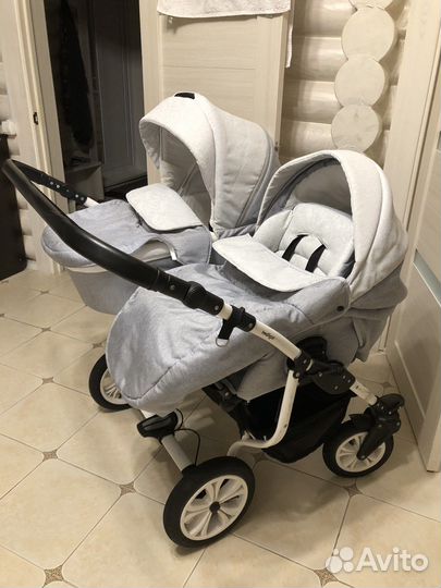 Коляска для двойни